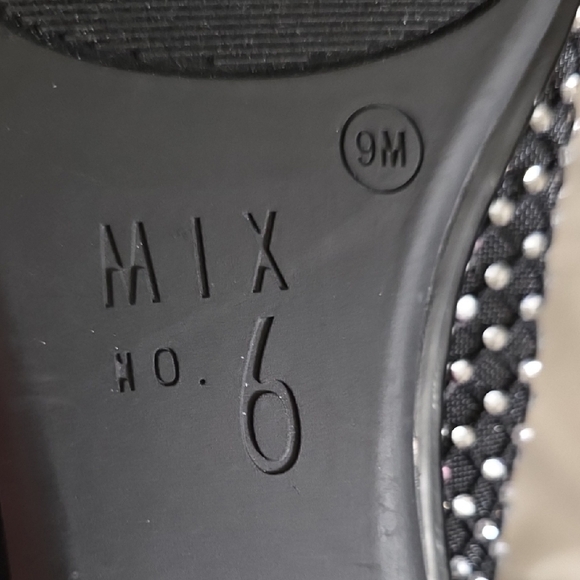 Mix No. 6 Black and Silver Studded Flats Size 9 - Picture 8 of 8